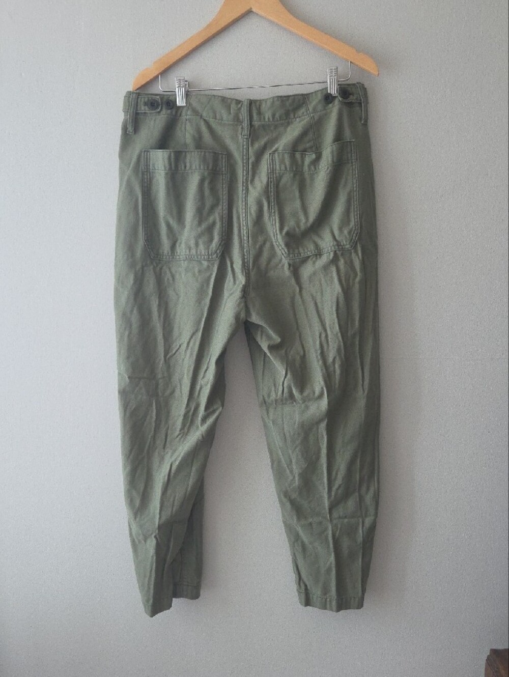 Madewell Olive Pants in Military Green - Picture 5 of 7